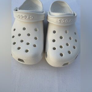 Crocs Classic Clogs Womens 8 White Bone Slip On Comfort Shoes